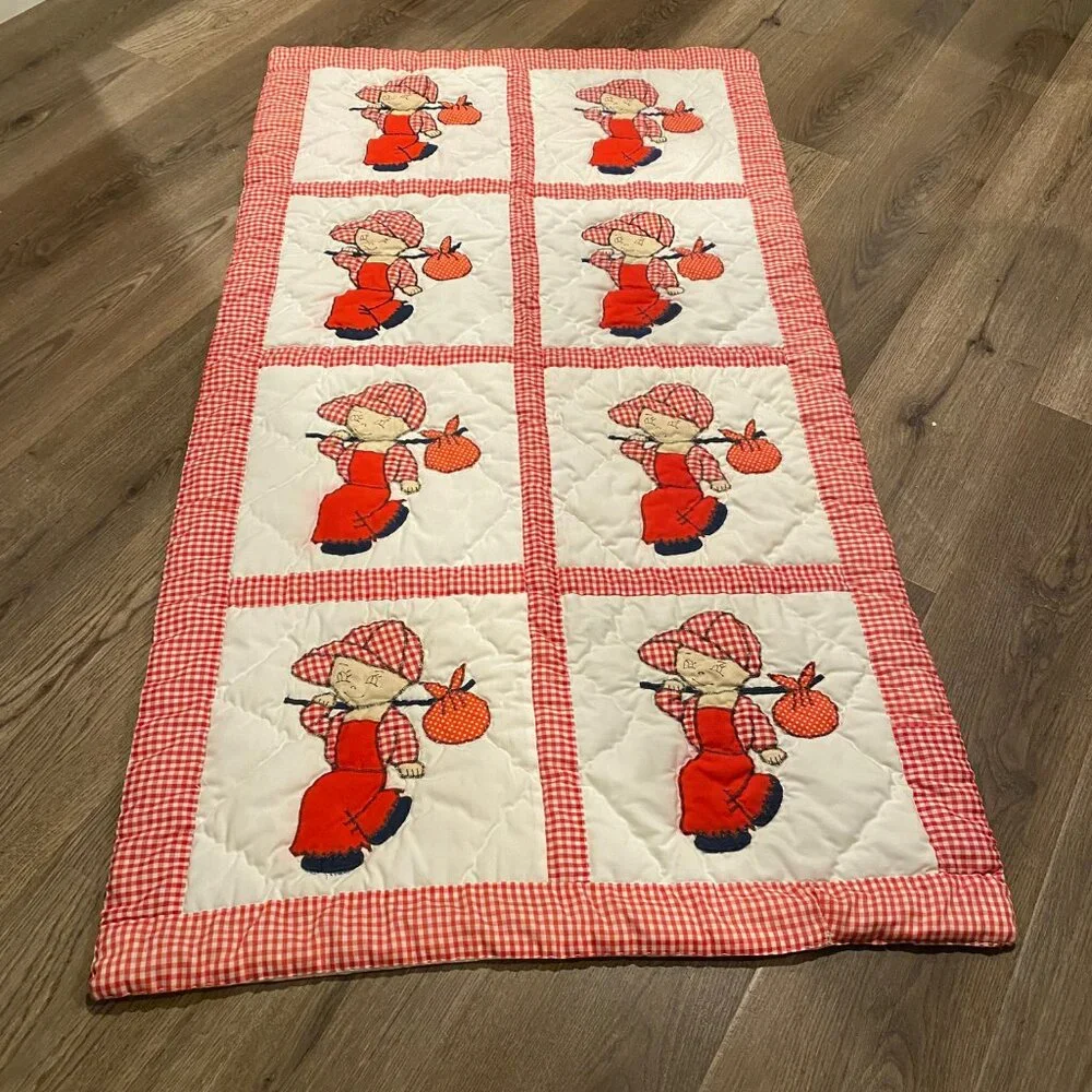 Vintage‎ Handmade Baby Quilt 50